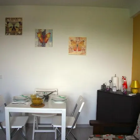 Lilli 3 Apartment