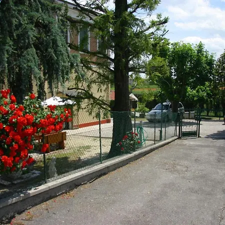 Lilli 3 Apartment *
